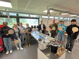 Gruppenfoto im Labor