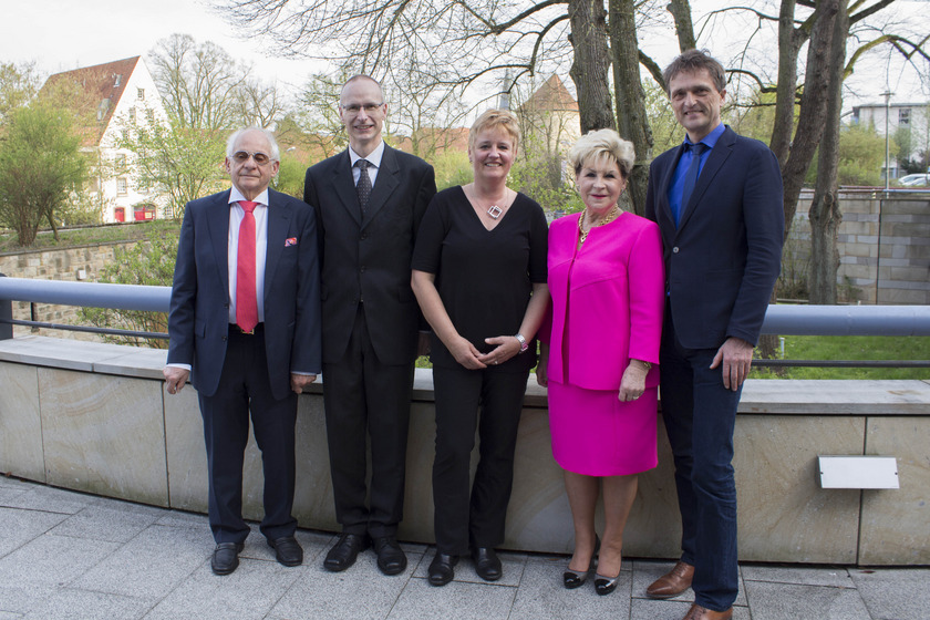 Stifter Konrad Albert Schaefer, Preisträger Professor Dr.-Ing. Jürgen Adamek, Preisträgerin Prof. Dr. Angela Hamann-Steinmeier, Stifterin Marion Diekmann, Hochschulpräsident Professor Dr. Andreas Bertram