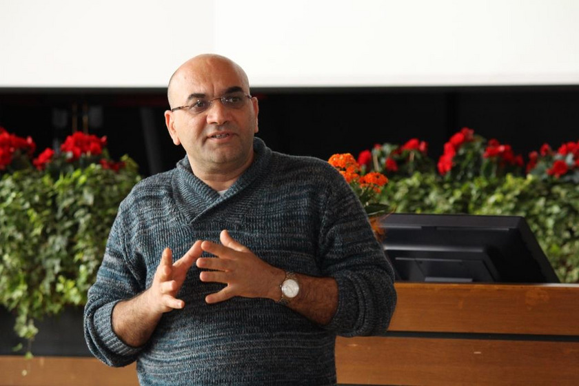 Idan Amiel, Psychologe und Leiter der Beratungsstelle für Eltern am Schneider‘s Hospital in Tel Aviv, referierte an der Hochschule Osnabrück über das Konzept der „Neuen Autorität“.