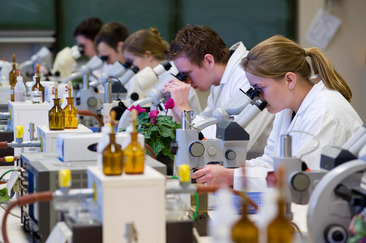 Forschen im Labor an der Hochschule Osnabrück.