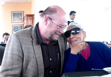 [Translate to English:] Christoff Zalpour mit Omara Portuondo, Lead-Sängerin des Buena Vista Social Clubs