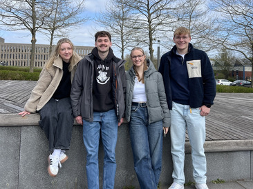 Vier Studierende am Campus Westerberg