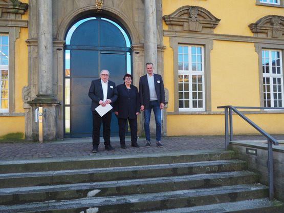 v.l.n.r. Prof. Dr. Jochen Oltmer, Vizepräsident für Studium und Lehre Universität Osnabrück; Prof. Barbara Schwarze; Prof. Dr.-Ing. Alexander Schmehmann