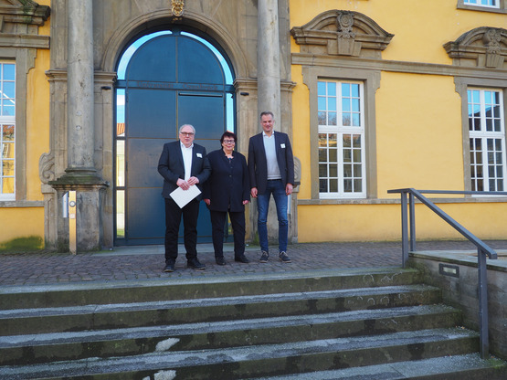 v.l.n.r. Prof. Dr. Jochen Oltmer, Vizepräsident für Studium und Lehre Universität Osnabrück; Prof. Barbara Schwarze; Prof. Dr.-Ing. Alexander Schmehmann