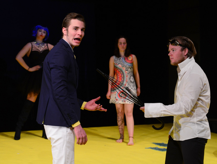 Das Institut für Musik ist mit der äußerst musikalischen Interpretation von Shakespeares "Der Sturm" beim Theater- und Musikfestival "Freie Schichten" zu Gast (Foto: H. Pentermann) Das Institut für Musik ist mit der äußerst musikalischen Interpretation von Shakespeares "Der Sturm" beim Theater- und Musikfestival "Freie Schichten" zu Gast (Foto: H. Pentermann)
