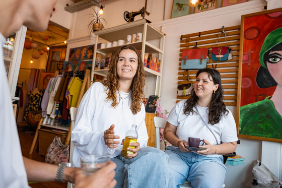 In der Lingener Altstadt laden gemütliche Bars, Kneipen und Cafés zum Verweilen ein.