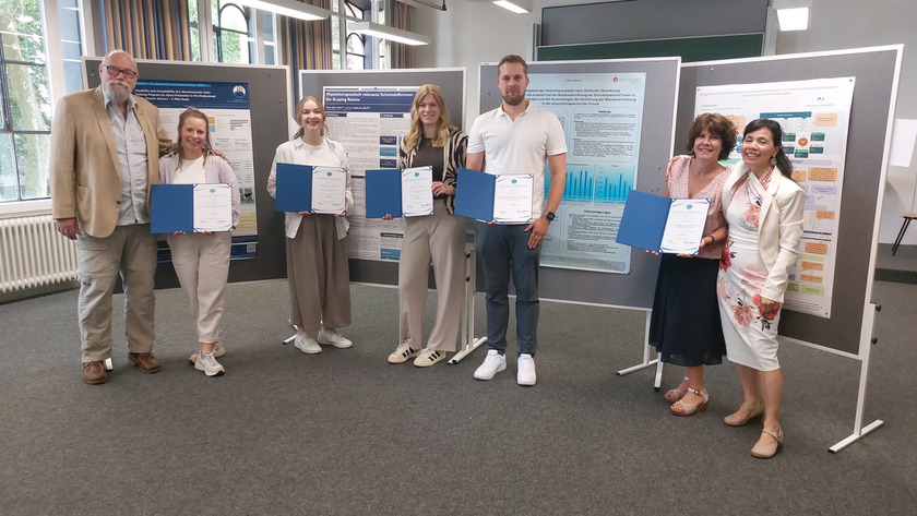 v.l.: Prof. Dr. Christoff Zalpour, Sabrina Friehe, Rieke Bekel, Lina Egelkamp, Fabian Strate, Claudia Günzel, Prof. Dr. Susan Armijo-Olivo Foto: Hochschule Osnabrück