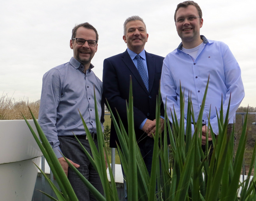 Wünschen sich viele Anträge für den Finanzierungpool „Gesellschaftliches Engagement“: v.li. Christian Müller, Vizepräsident Prof. Dr. Thomas Steinkamp und Marek Löhr.