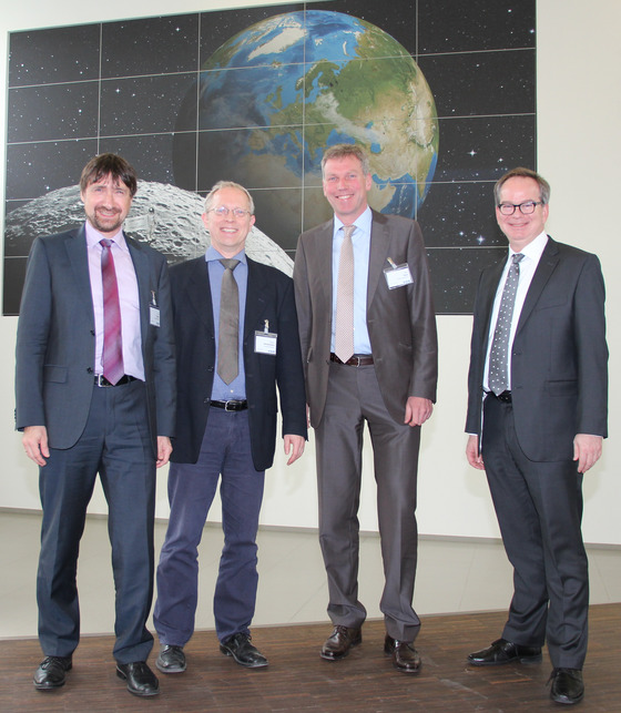 v.l. Prof. Dr.-Ing. Ralf Tönjes, Prof. Dr.-Ing. Clemens Westerkamp, Prof. Dr.-Ing. Peter Roer, Prof. Dr.-Ing. Hans Schotten