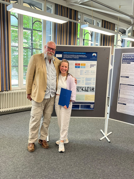 : v.l.: Prof. Dr. Christoff Zalpour, Sabrina Friehe Foto: Hochschule Osnabrück