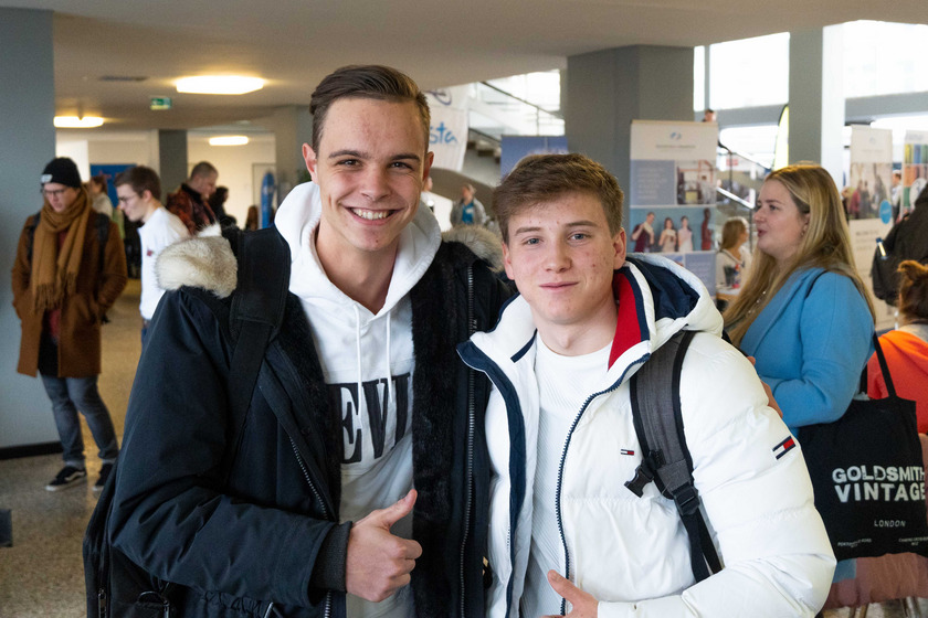 Maximilian Arlt und David Flake aus dem Landkreis Osnabrück beginnen die Studiengänge „Elektrotechnik“ und „Betriebswirtschaft und Management“ an der Hochschule Osnabrück.