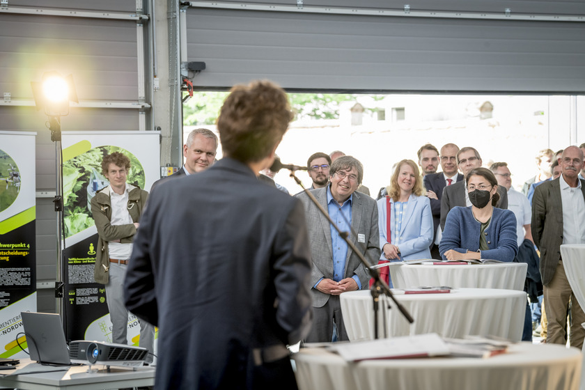 Prof. Dr. Andreas Bertram spricht bei der Einweihung Agro-Technicum