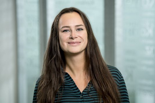 Laura Ruhe
